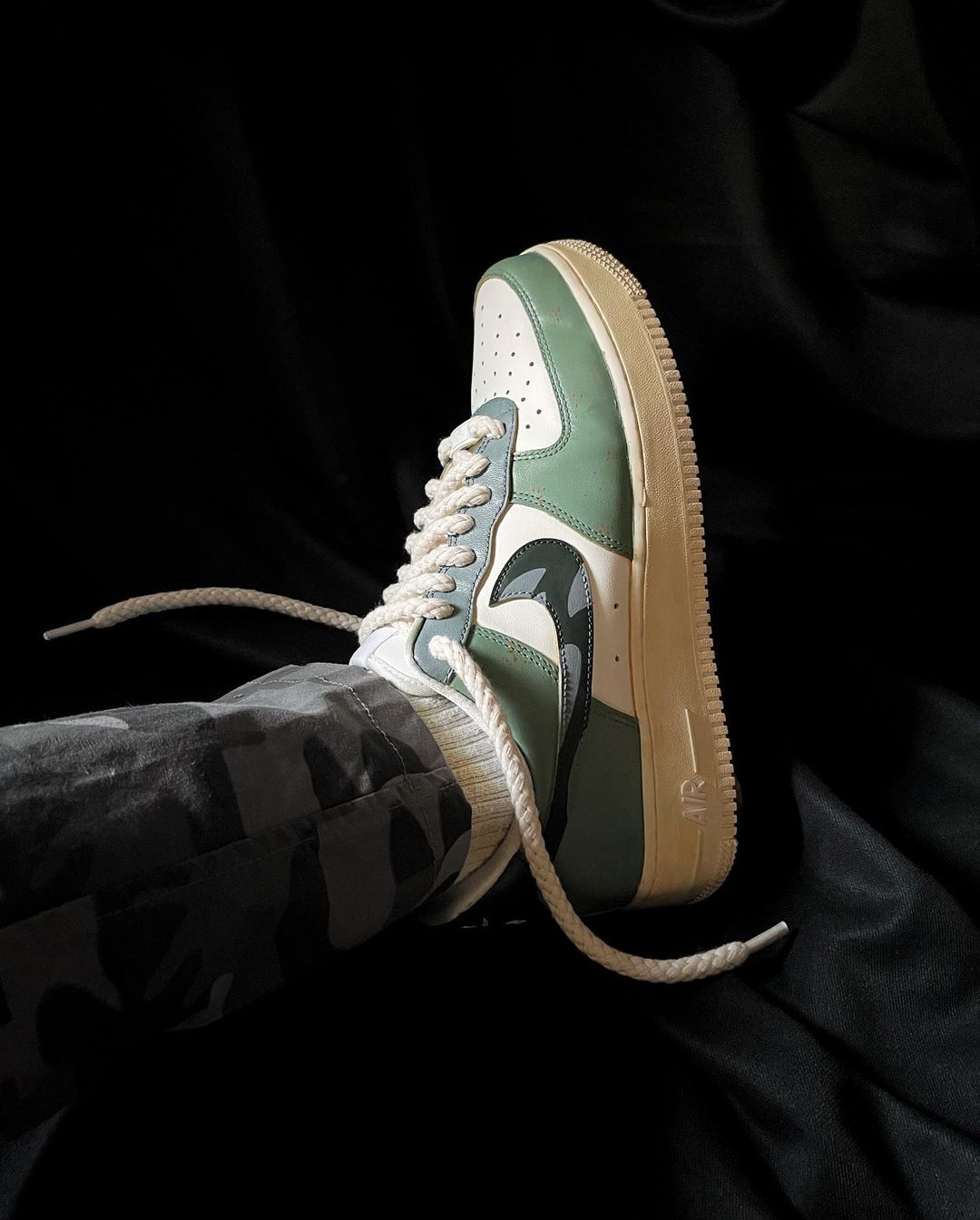 CAMOUFLAGE SWOOSH GREEN WHITE CUSTOM AIR FORCE 1 - Image 4