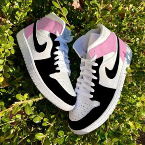 Custom Air Jordan 1 Mid Black Lack & Pink Colorblock ?