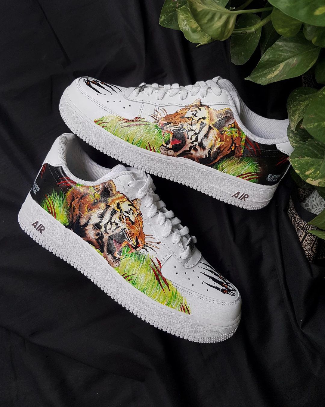 TIGER GRASS CLAWN GREEN BLACK BROWN CUSTOM AIR FORCE 1