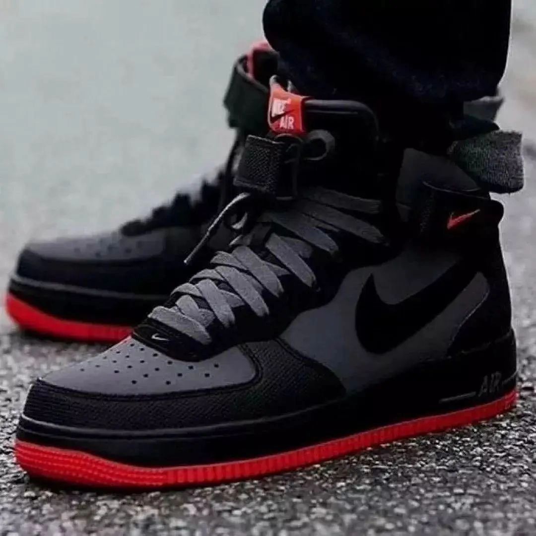 BLACK CUSTOM AIR JORDAN 1