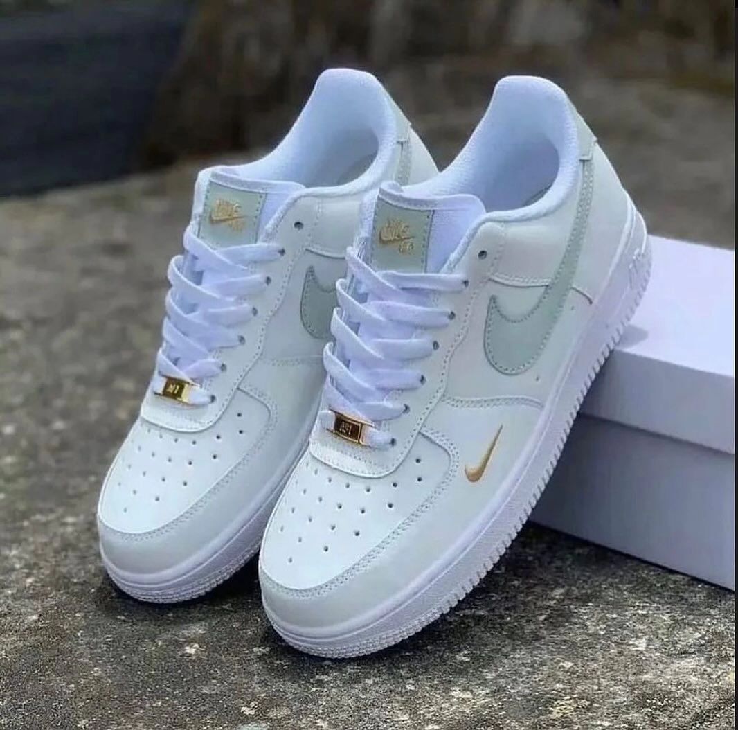 LIGHT GREEN SWOOSH CUSTOM AIR FORCE 1