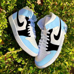 Custom Air Jordan 1 Mid Black & Baby Blue Colorblock ?
