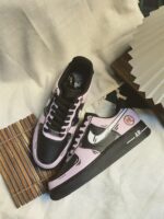 Custom Pink Black Air Force 1 Low Anime Peach Symbol Sneakers – Hand-Painted Streetwear Art - Image 4